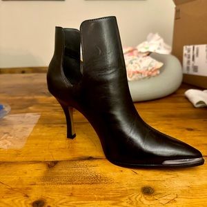 Vince Camuto heeled bootie